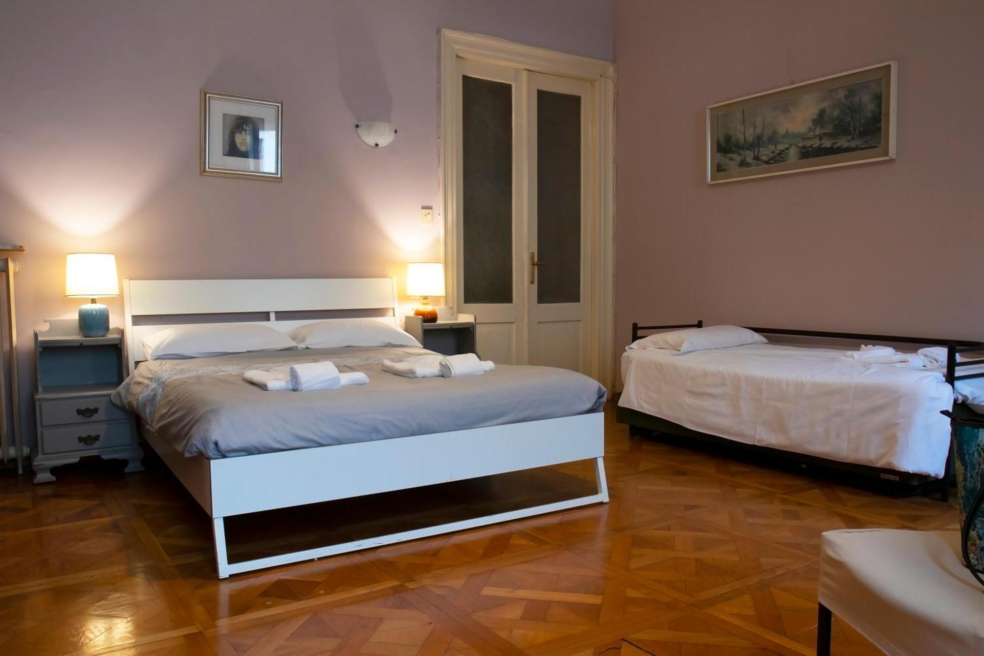 La Casa Del Teatro - Hostel Trieszt Kültér fotó